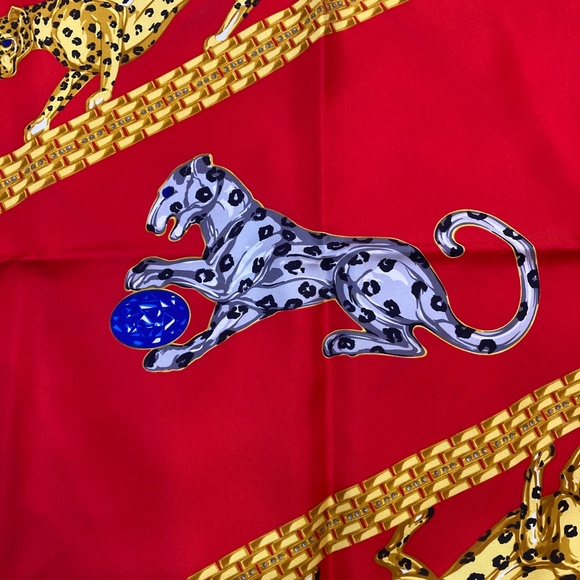 ❤️💚💙 CARTIER SILK SCARF AUTHENTIC - Picture 3 of 11